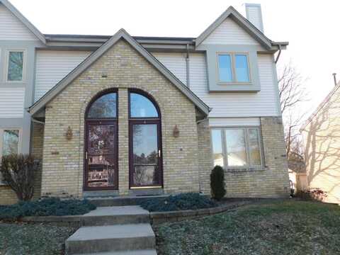 2009 Woodburn Rd, Waukesha, WI 53188