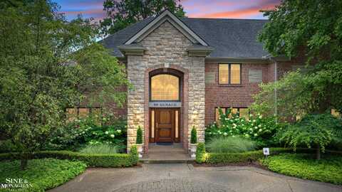 99 Renaud, Grosse Pointe Shores, MI 48236