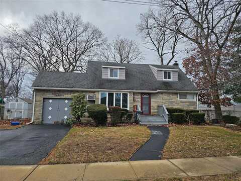 3 Cedar Place, Massapequa, NY 11762