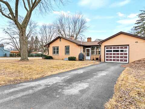 303 Lewis Avenue, Wauconda, IL 60084