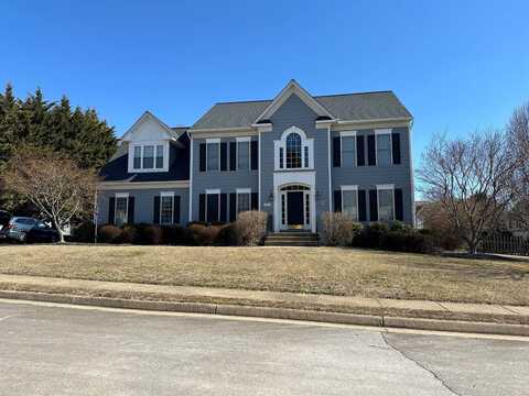 141 Chasewood Ln, Warrenton, VA 20186