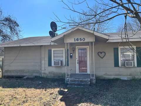 1650 E Polk Street, Paris, TX 75460