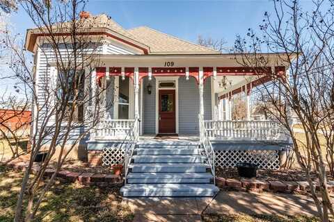 109 Sherman Street, Nocona, TX 76255