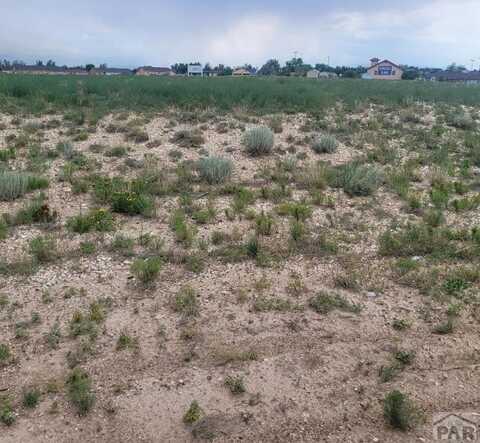 142 Croyden Dr, Pueblo, CO 81007