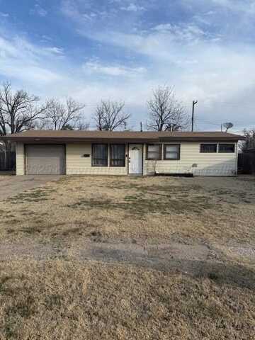 1116 W Crane Rd, Pampa, TX 79065