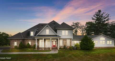 17 Cricket Hill Road, Hawley, PA 18428