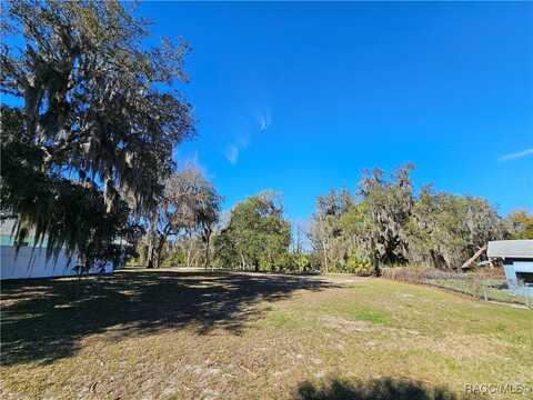 9312 E Gospel Island Road, Inverness, FL 34450