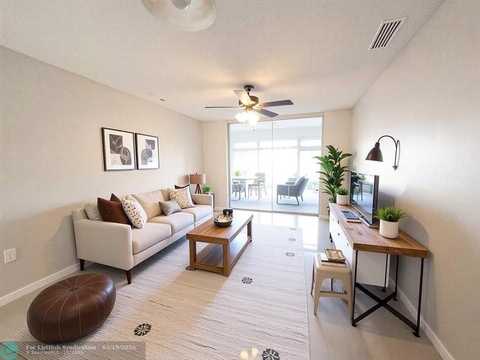 8950 Sunrise Lakes Blvd, Sunrise, FL 33322