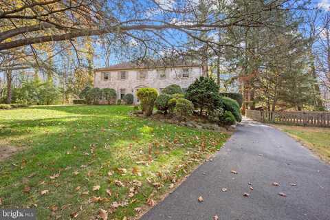 2 ROYLENCROFT ROAD, ROSE VALLEY, PA 19063