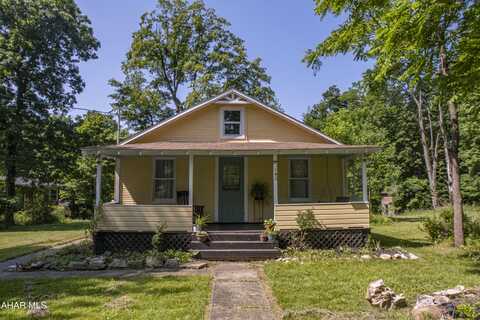 143 Rider Farm Road, Altoona, PA 16601