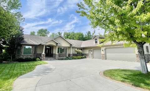 6 E Lilac Lane, Aberdeen, SD 57401