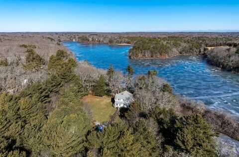 546 Wakeby Road, Marstons Mills, MA 02648