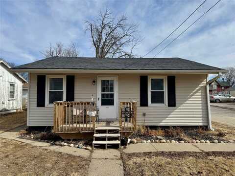 302 Columbus Street N, Pleasantville, IA 50225