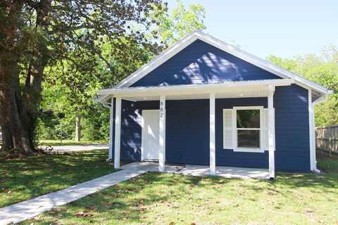 882 W Orange Avenue, DeFuniak Springs, FL 32435