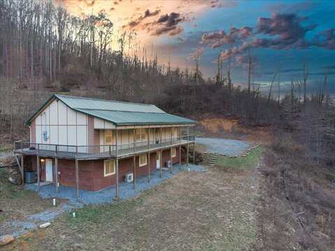 68 Iceberg Lane, Sylva, NC 28779