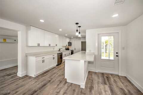 160 Francis Drive NE, Port Charlotte, FL 33952