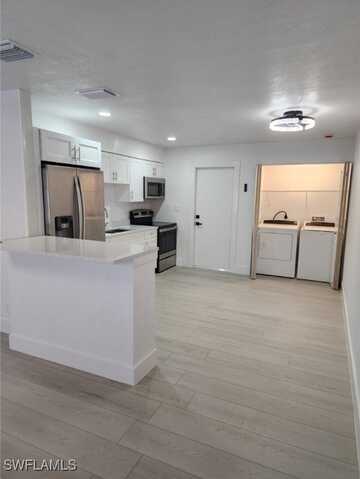 5514 8th Avenue, Fort Myers, FL 33907