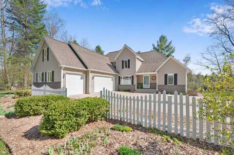20202 Indian Drive, Paris, MI 49338