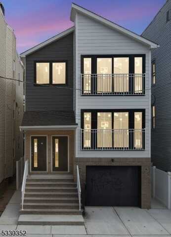 114 S 15th Street, Newark, NJ 07107