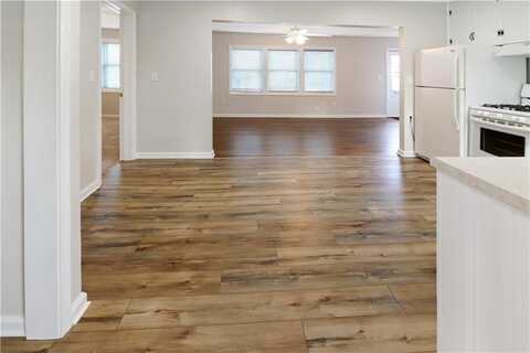 902 Vest Drive, Warrensburg, MO 64093