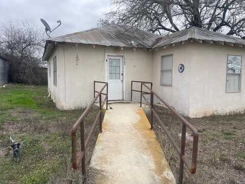 404 S Sweeten St, Rocksprings, TX 78880