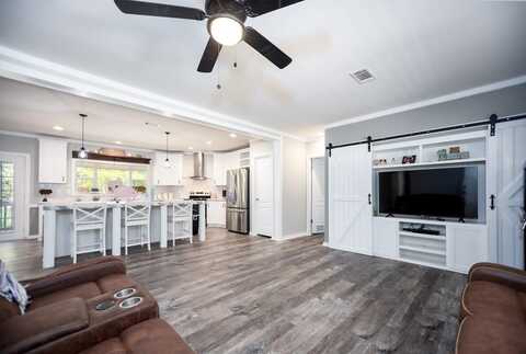 676 CR 4005, Timpson, TX 75975