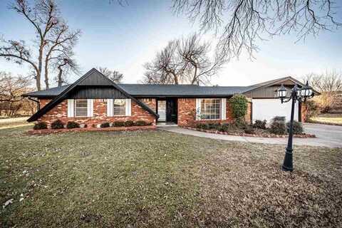 310 NW Parkwood Cir, Lawton, OK 73505