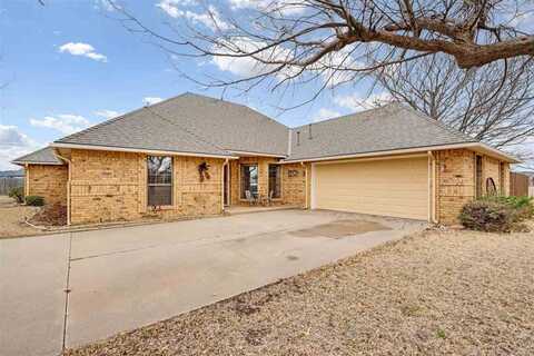 1 NW Pecan Valley Dr, Lawton, OK 73505