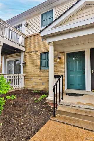 1626 High School Drive, Saint Louis, MO 63144