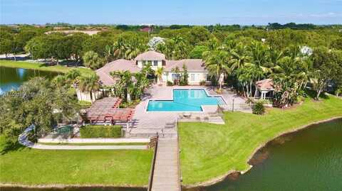 2589 Centergate Dr, Miramar, FL 33025