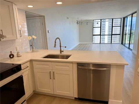 20335 W Country Club Dr, Aventura, FL 33180