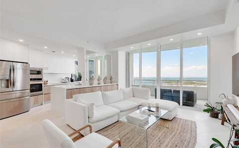 848 Brickell Key Dr, Miami, FL 33131
