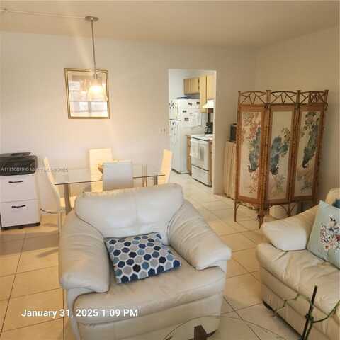 10004 Twin Lakes Dr, Coral Springs, FL 33071