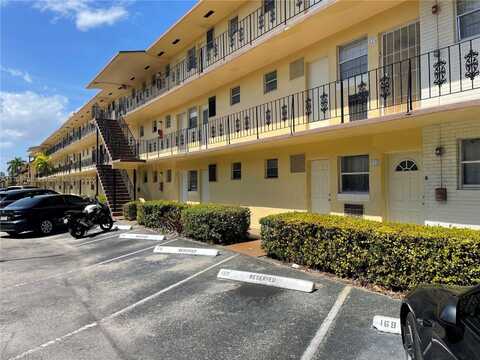 2950 NE 201st Ter, Aventura, FL 33180