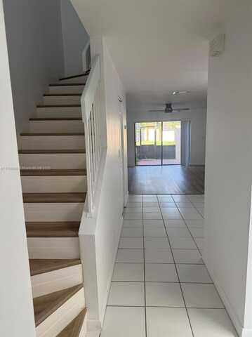 1320 NW 99th Ave, Pembroke Pines, FL 33024