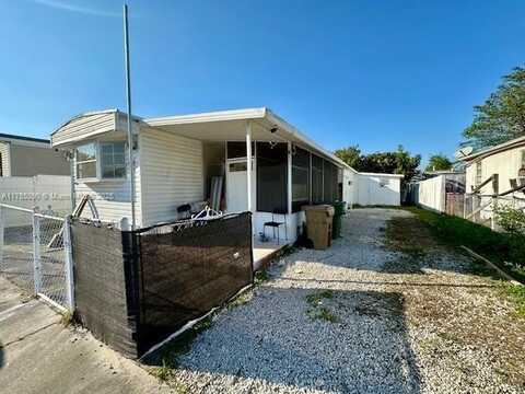 13491 SW 7th Pl, Davie, FL 33325