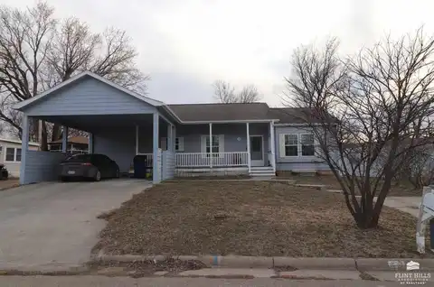 113 Byrd Street, Grandview Plaza, KS 66441