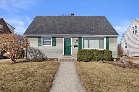 2008 28th St, Kenosha, WI 53140