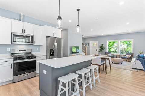 7 Parsonage Road, North Yarmouth, ME 04097