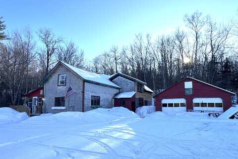 51 N Guilford Road, Monson, ME 04464