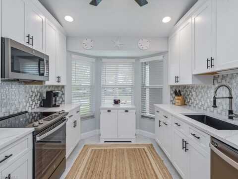 1690 Briarwood, MARCO ISLAND, FL 34145