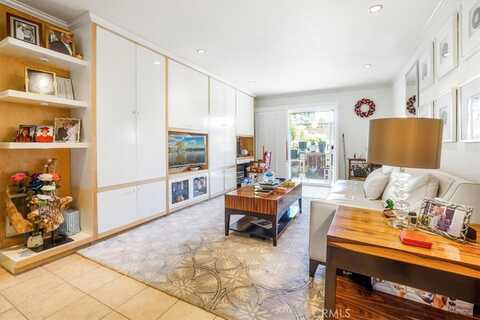 1000 MacArthur Boulevard W, Santa Ana, CA 92707