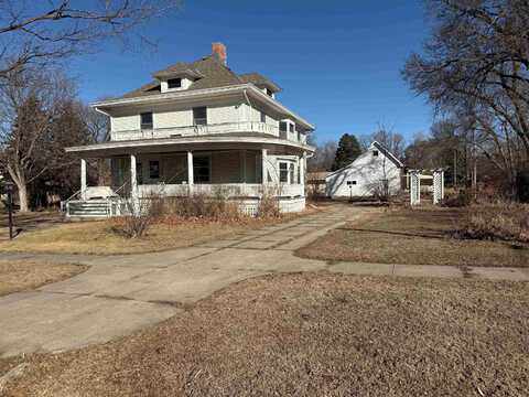 104 E 7th St, Neligh, NE 68756