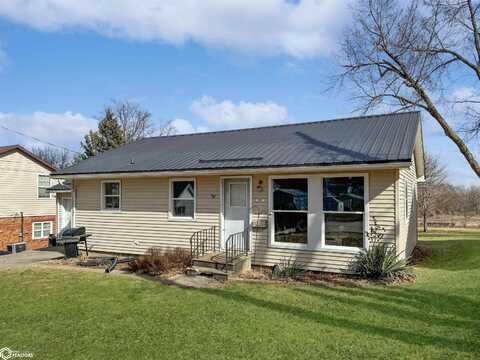 409 Taylor Street, Traer, IA 50675