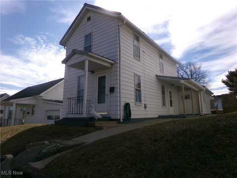 731 Vine Street, Coshocton, OH 43812