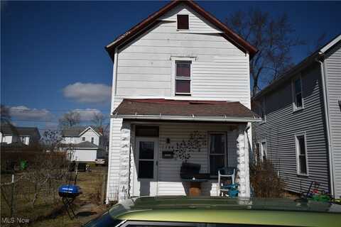 1144 Adams Street, Coshocton, OH 43812