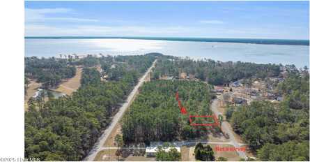 401 Hardison Drive, Minnesott Beach, NC 28510