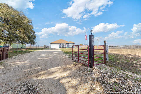 Elmendorf Lavernia, ELMENDORF, TX 78112