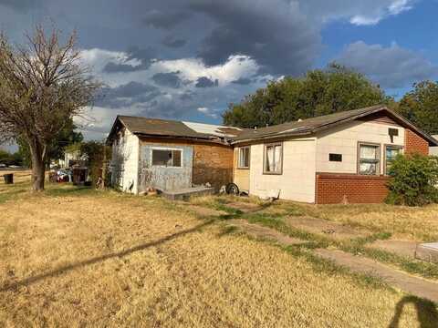 501 E Lincoln Avenue, Electra, TX 76360