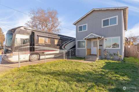7Th, KELSO, WA 98626